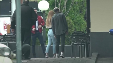 Ivana Aleksić s neppznatim muškarcem