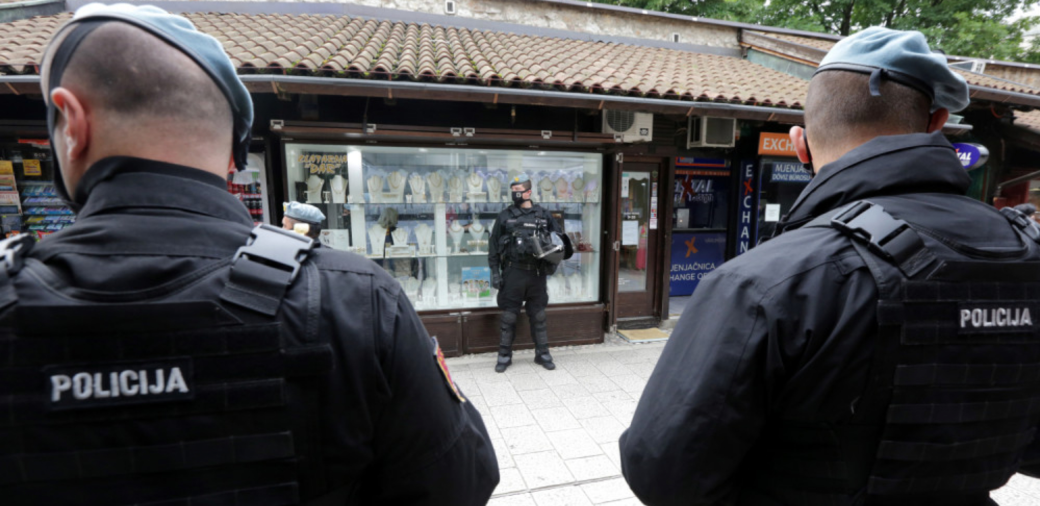 Osumnjičeni za ubistvo sarajevskih policajaca se predao policiji