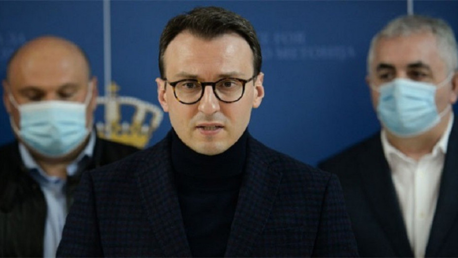 Petković osudio napade na predsednikovu porodicu: Vučić im je glavna meta jer nas nezadrživo vodi napred!