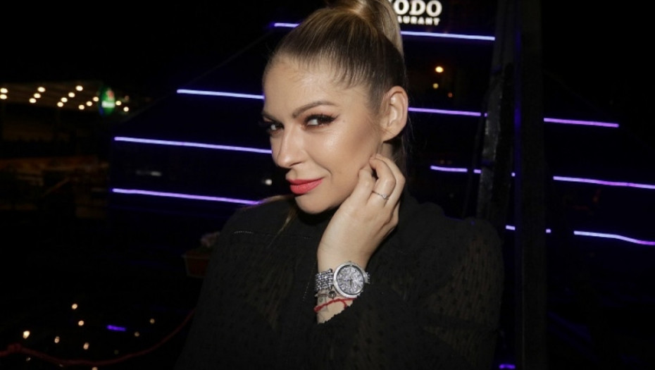 PEVAČICA DRASTIČNO SMRŠALA PRED SVADBU Vanja Mijatović otkrila detalje venčanja, pa progovorila o svom budućem suprugu