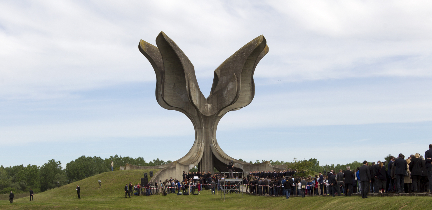 HRVATSKI MEDIJ, PRIJATELJ ISTINE Tekst o zločinima ustaša koji vredi pročitati: Stotinu hiljada Srba ubijeno je delom NDH pre Jasenovca...