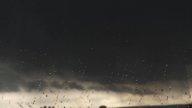 Nevreme uz grmljavinu i grad zahvatilo Istru