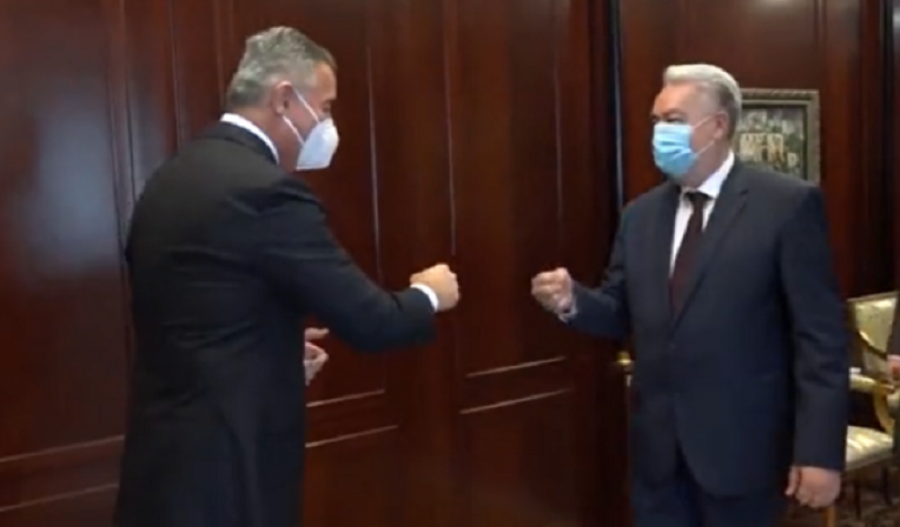 STOLTENBERG ODAO KRIVOKAPIĆA! Premijer Crne Gore položio zakletvu NATO paktu zajedno sa Milom Đukanovićem!