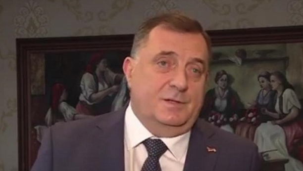 HOĆE DA ZASTRAŠE SRBE Dodik kaže da poruke iz Potočara tome služe