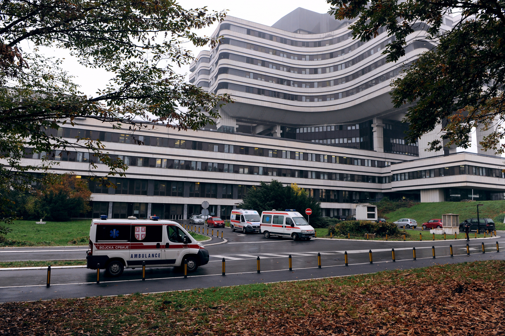 DEVOJČICA (16) UMRLA OD KORONE! Lekari upozoravaju: Omikron jeste blaži, ali ga nikako ne treba potceniti!