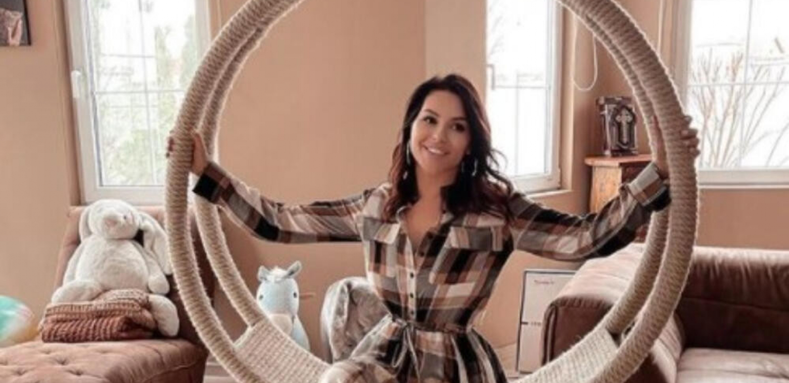 VIDIĆEVE FATALNE CRNKE Oblačio je pola estrade, ali njih dve su mu bile najdraže