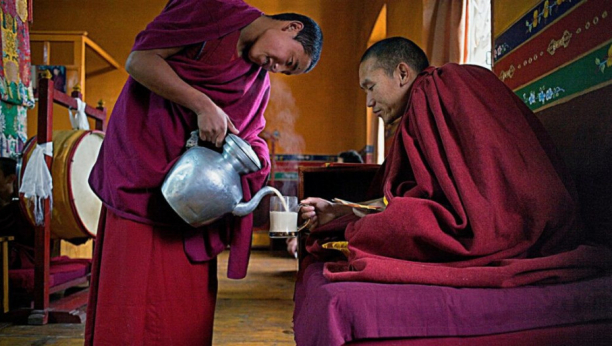 SPAS OD SVAKE BOLESTI: Recept za dugovečnost! Tibetanski monasi ujutro konzumiraju samo ovaj napitak