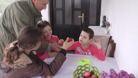 BOŽIJE ČUDO Mala Milica progledala nakon što je od rođenja živela u potpunom mraku, operacija uradile plodom (FOTO)