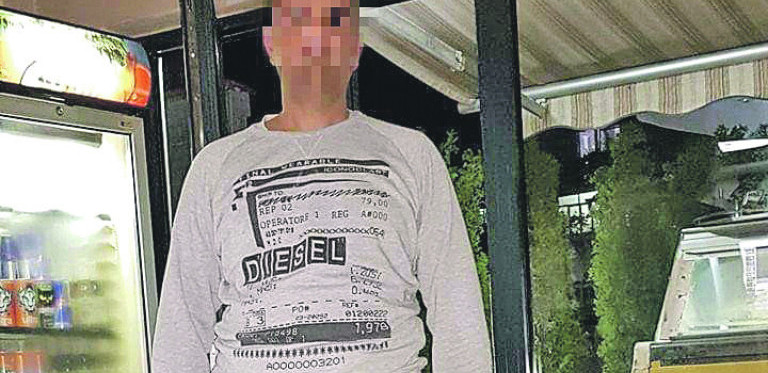 DETALJI TRAGEDIJE KOJA JE ZAPANJILA SRBIJU: Muškarac u Novom Pazaru iskasapio majku jer ga je poslala na lečenje