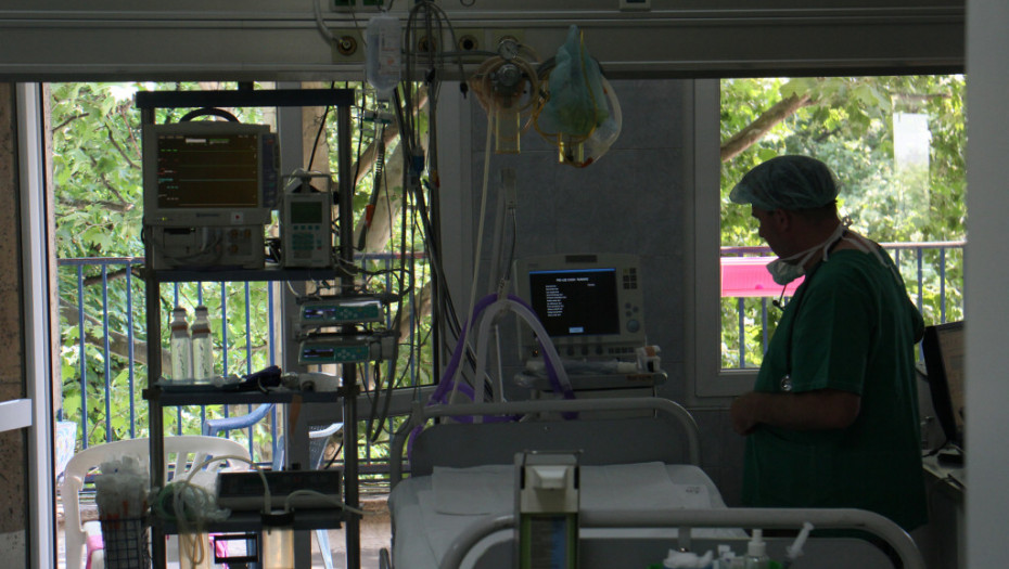 SVE VIŠE BEBA NA RESPIRATORIMA Herojska borba se nastavlja, a lekari upozoravaju: Vreme oboljevanja najmlađih tek dolazi