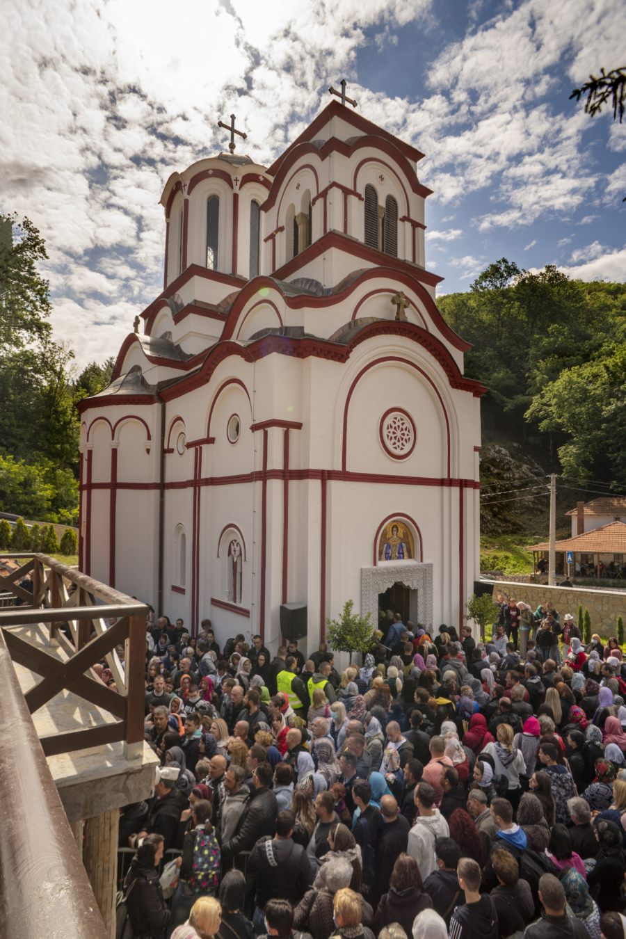 Iguman manastira Tumane svedoči o čudima koja su se ovde desila! Posebno je pomenuo jedan dan u godini koji će razuveriti i 