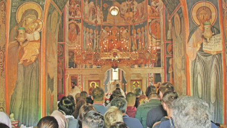 Iguman manastira Tumane svedoči o čudima koja su se ovde desila! Posebno je pomenuo jedan dan u godini koji će razuveriti i 