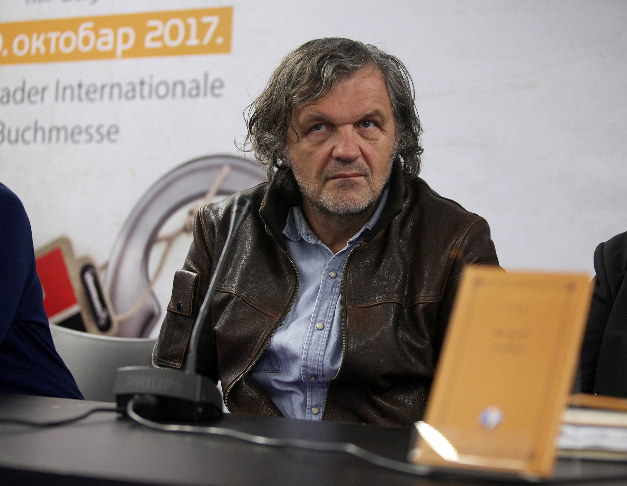 EVO KAKO JE EMIR KUSTURICA POSTAO NEMANJA Odlučio se na šok potez, a onda ga razapeli i urnisali, reditelj priznao samo jedno!