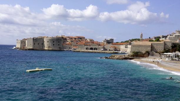 PANIKA U HRVATSKOJ Turisti u opasnosti, otrovna životinja vreba iz mora!