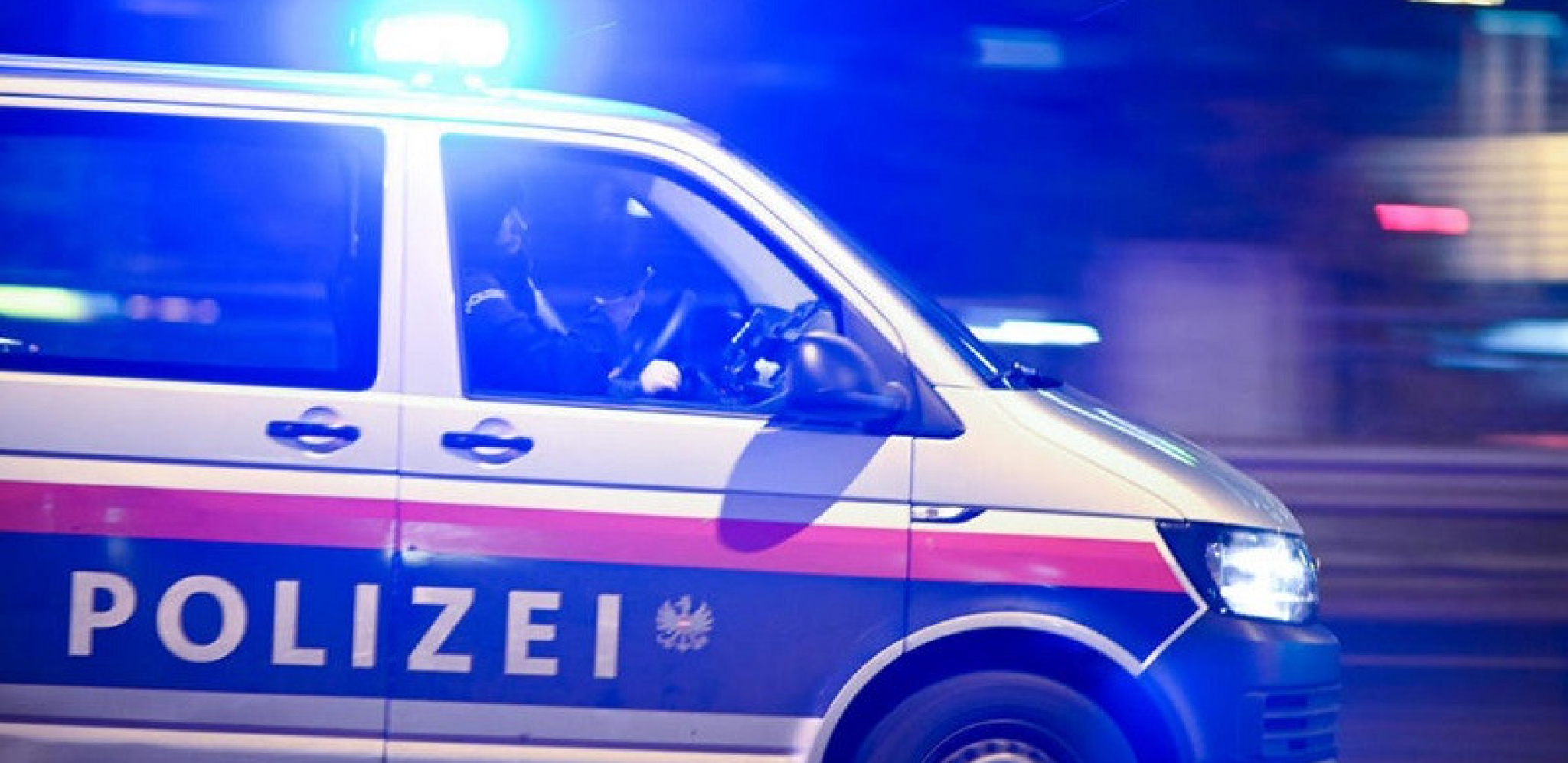SRBIN LAŽNI POLICAJAC U AUSTRIJI OPLJAČKAO BAKE ZA 300.000 EVRA Uzimao im  nakit "na čuvanje" zbog lopova