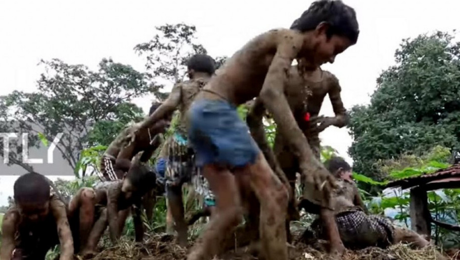 INDUSI PRKOSE KORONI KRAVLJOM BALEGOM! Mažu se celi, lekari zaprepašćeni ovom hit idejom! (FOTO)