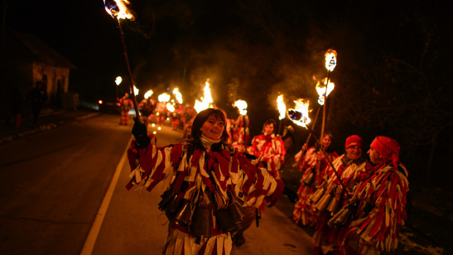 IZA VRATA PULSKE SEKTE ČIJIM ČLANOVIMA JE UMRLO DETE Okušali se i u biznisu, ali se nisu baš pokazali, zna se i kako se postaje član