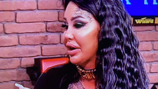 PRE I POSLE Anđela Veštica izvadila silikone! (FOTO)