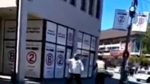 Horor SNIMAK iz Raške oblasti: Muškarac drži NOŽ, psuje SRBE i uzvikuje Allahu Akbar!(VIDEO)