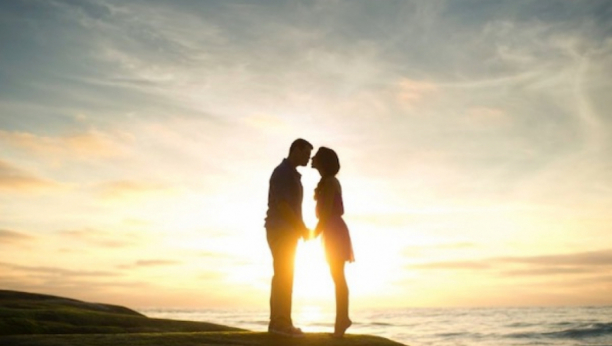 HOROSKOP ZA SREDU, 23. MART Ovnu se smeši uspeh na poslu, Lavu više strasti u vezi,  Ribama su izvesna nova poznanstva