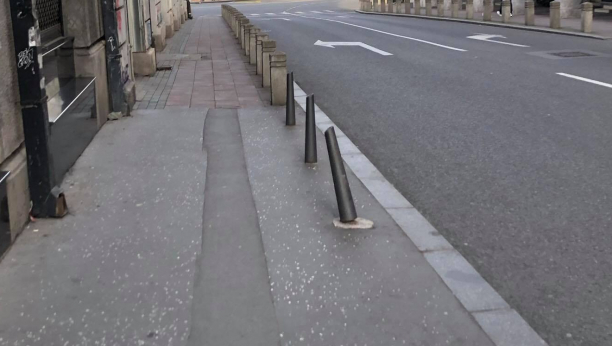 SPREMITE SE ZA 25. OKTOBAR U Srbiji su zbog ovaga 1999. ulice bile prazne, roletne spuštene, a ovo upozorenje čitano je u Dnevniku