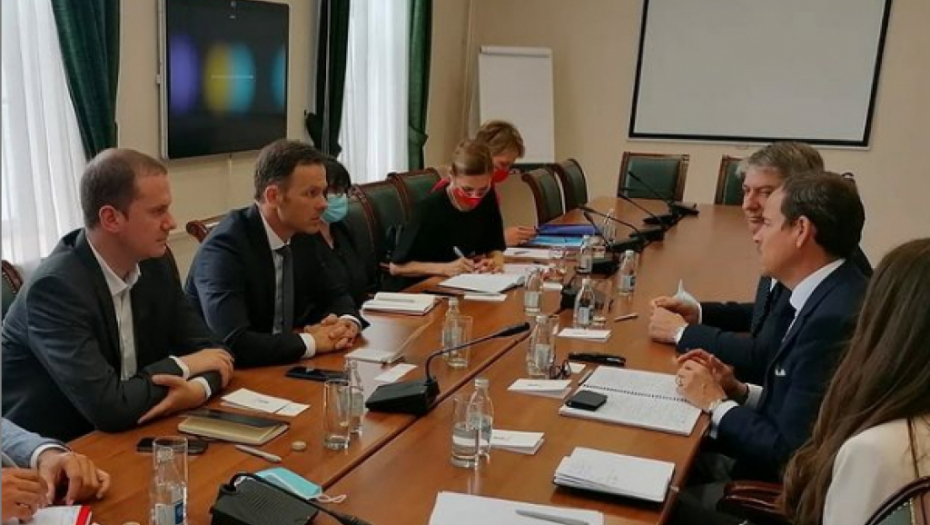 Ministar na sastanku sa direktorom Vansija, evo šta će biti sa aerodromom "Nikola Tesla"