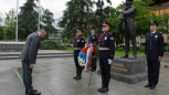 VULIN POLOŽIO VENAC NA SPOMEN-OBELEŽJE UBIJENIM POLICAJCIMA: Nijedan pali heroj koji je dao život za Srbiju neće biti zaboravljen