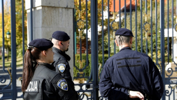 POLICAJCI PRESRELI KRVAVOG ČOVEKA, ALI JEDNO NISU OČEKIVALI Mislili da je on žrtva, pa otkrili pokolj u stanu u Zagrebu