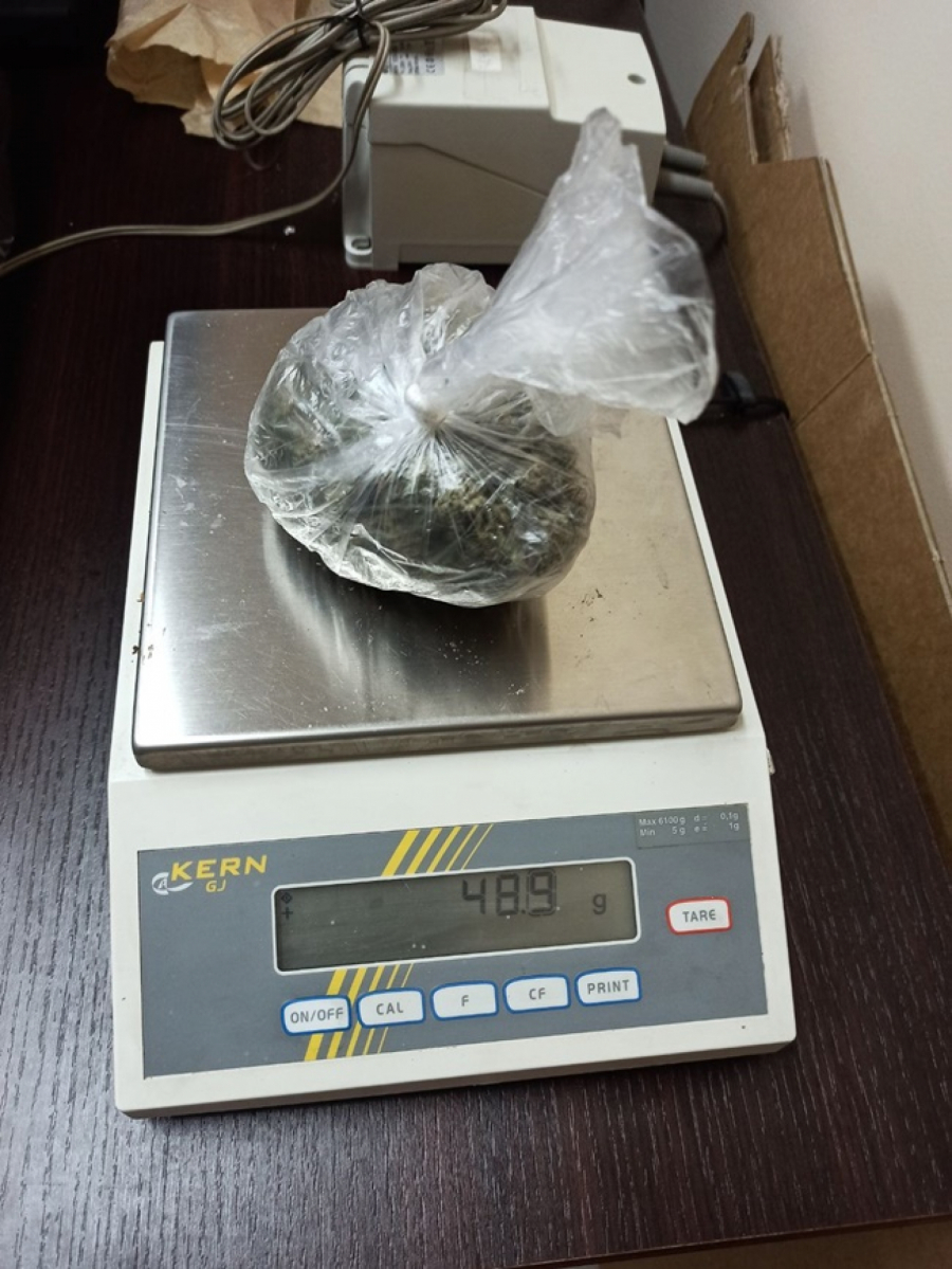 DILERI SVE MLAĐI Raste broj dečjih prodavaca droge, koriste stare telefone i prednosti krivičnog zakona