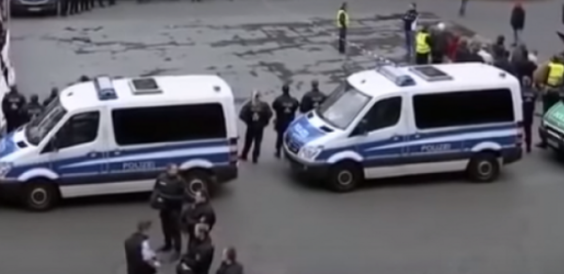 U NEMAČKOJ NEMA ZAVITLAVANJA! Policija u Berlinu uhapsila 13 novinara: Tretirali smo ih kao demonstrante!