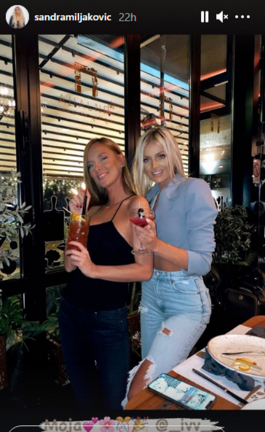 SVI DETALJI PROSLAVE RAZVODA! Ivana lepša nego ikad igrala celo veče dok su joj muškarci neumorno prilazili, evo šta je uradila kada su je pitali za Taru i Ša (FOTO)