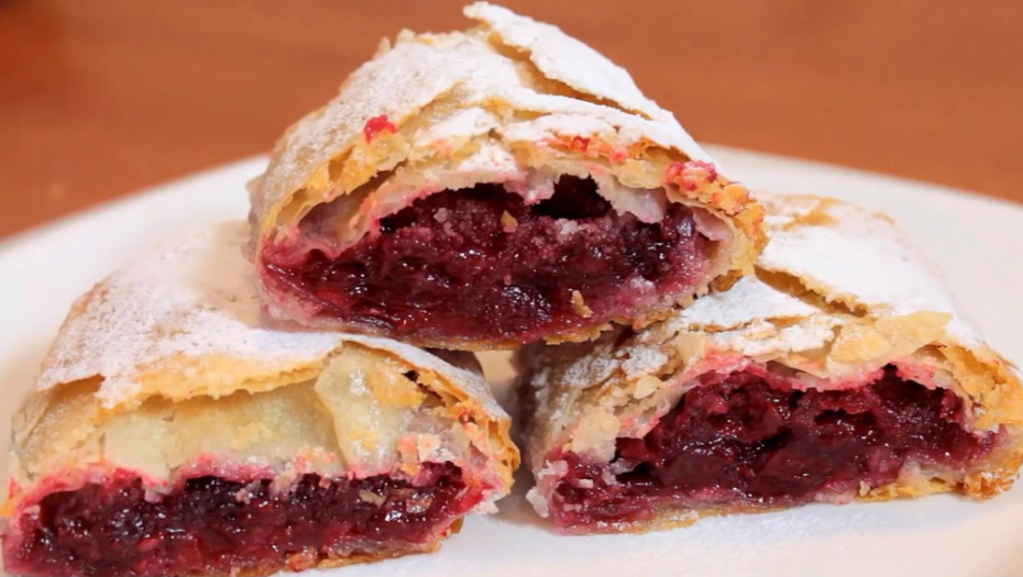 Prava poslastica: Napravite domaću pitu sa višnjama