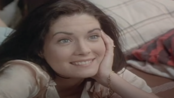 Nekada najveći se*s simbol 90-ih, a danas plastična lutka: Ova glumica promenila je lični opis! (FOTO)