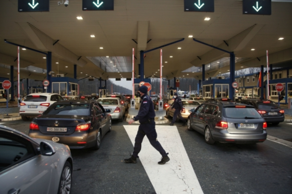 KAKO ĆE MOĆI DA SE PUTUJE U EU? Dve države oročile važnost potvrde o vakcinaciji