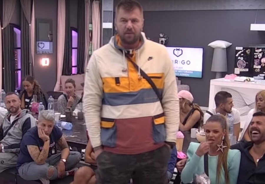 NEĆE DOBITI NI DINARA! Janjuš se uživo u programu odrekao braće kada je saznao da žele Maju za snajku!