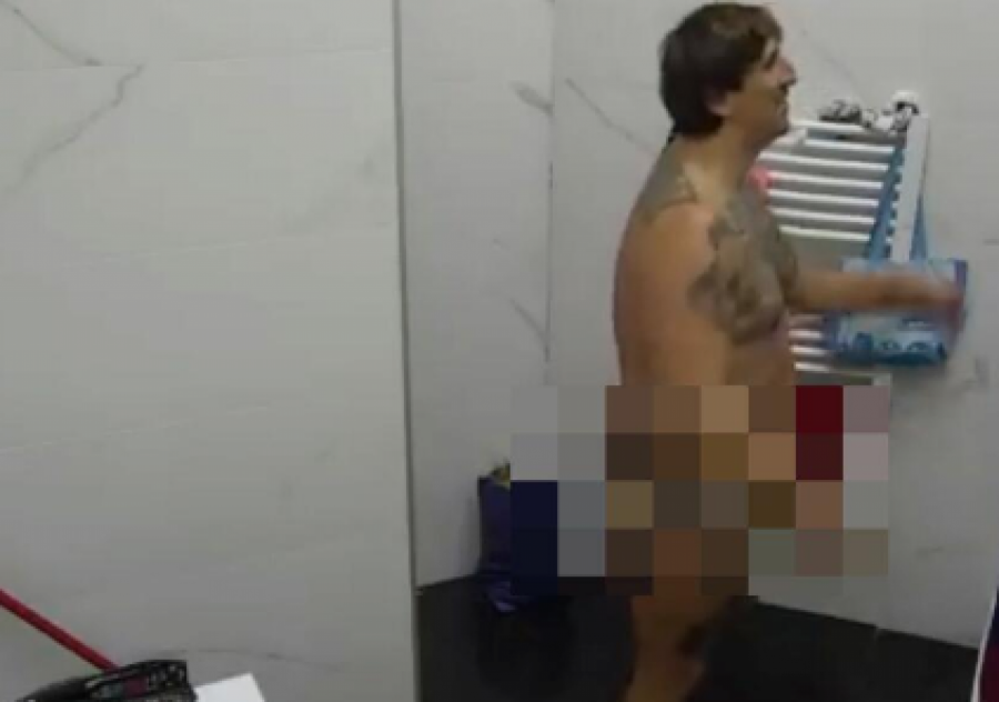 POKAZAO POLNI ORGAN  U RIJALITIJU Kristijan Golubović prošetao kao od majke rođen pred kamerama, svoj istetovirani ponos otkrio celoj naciji! (VIDEO)