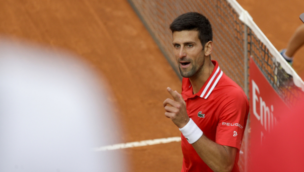 NEVEROVATNA SCENA! Novak ga deklasirao, a onda je Argentinac uradio nešto što se ne viđa na teniskim terenima (VIDEO)