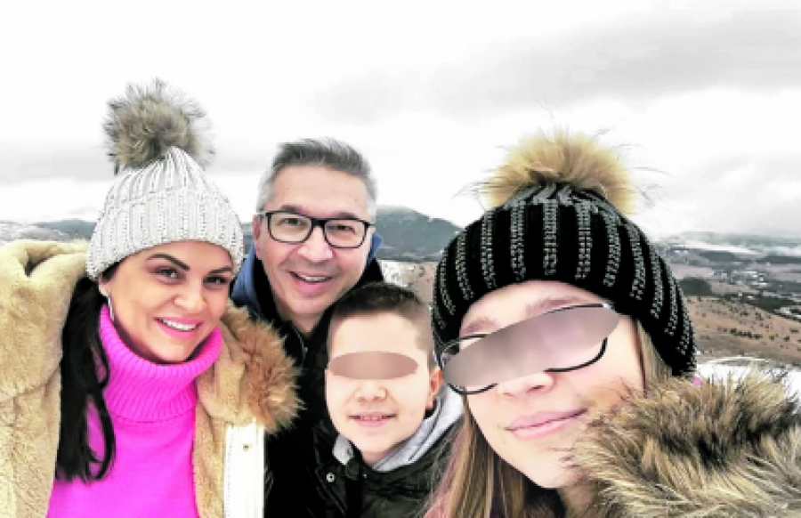 MLAĐA JE OD NJEGA 9 GODINA! Ovo je prava istina o odnosu Dekija i njegove supruge i koliko su mu ona i deca pomogli u borbi sa opakim karcinomom