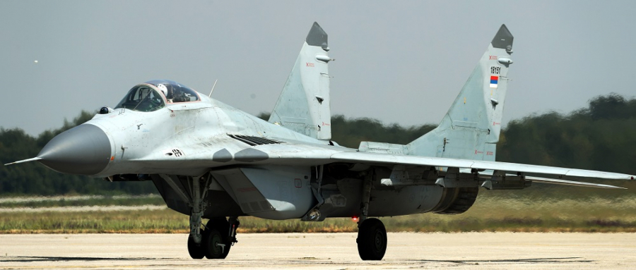 MIGOVI SLETELI U BATAJNICU! Srbija kompletirala eskadrilu, stigla nova pošiljka od Lukašenka!