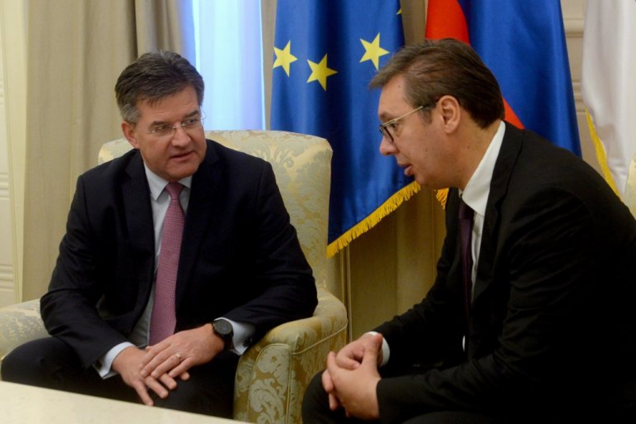 VUČIĆU TRAŽE DA PRIZNA NEZAVISNO KOSOVO 15. JUNA Najmoćnije zapadne sile se podižu protiv Srbije - Pred nama je monstruozni ultimatum