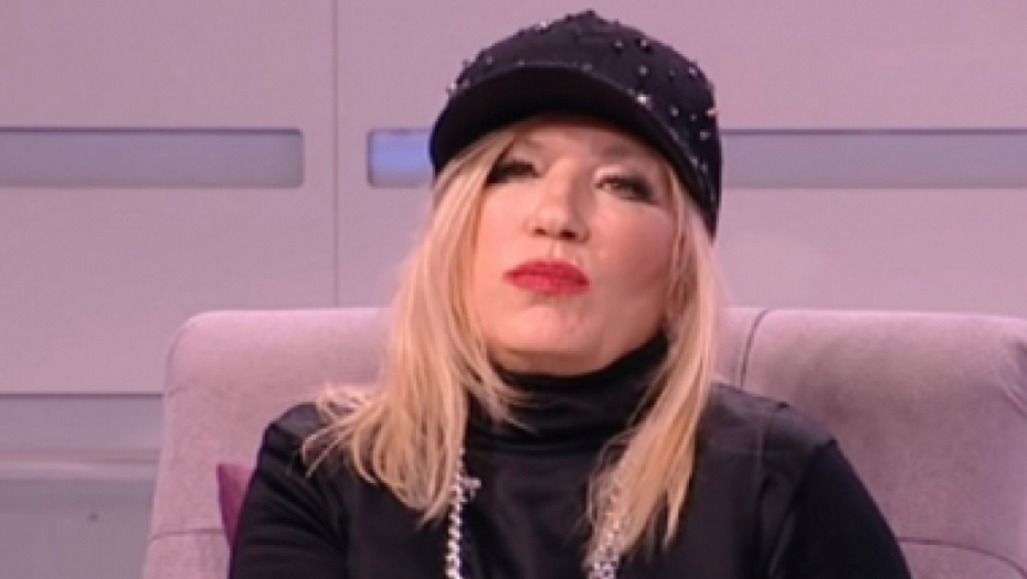 PEVAČICA OPLELA PO ESTRADI! Nada Topčagić otkrila tajnu sa tezgi: Odakle im pare za Dubaji?!