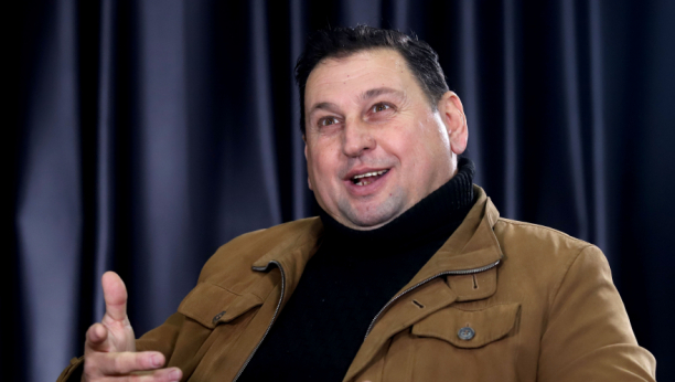 MAJA ĆE POBEDITI U ZADRUZI! Taki ubeđen u ćerkin trijumf, pohvalio Dejana i Osmakčića i žestoko ponizio Janjuša: On je nesrećnik i klošarčina!