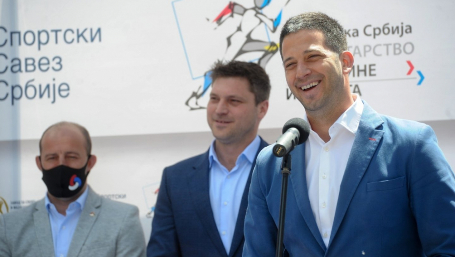 ČESTITAO JE I MINISTAR UDOVIČIĆ Svetski rekord, zlatna i bronzana medalja za paraolimpijce na Evropskom prvenstvu