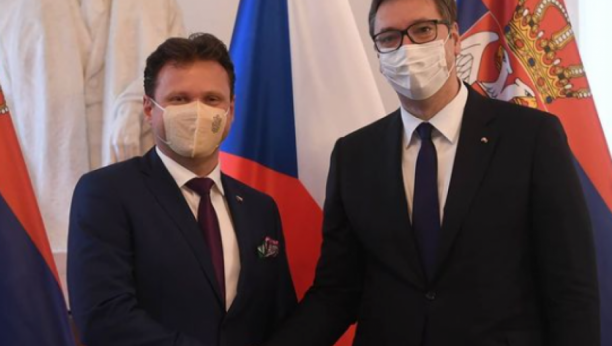 Aleksandar Vučić sastao se sa  Radekom Vondračekom: Predsednik Srbije upisao se u Knjigu počasnih gostiju Poslaničkog doma