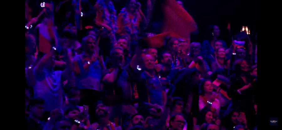 Počela je Evrovizija, ali pravila niko ne poštuje, voditeljka je veoma uplašena zbog jedne stvari