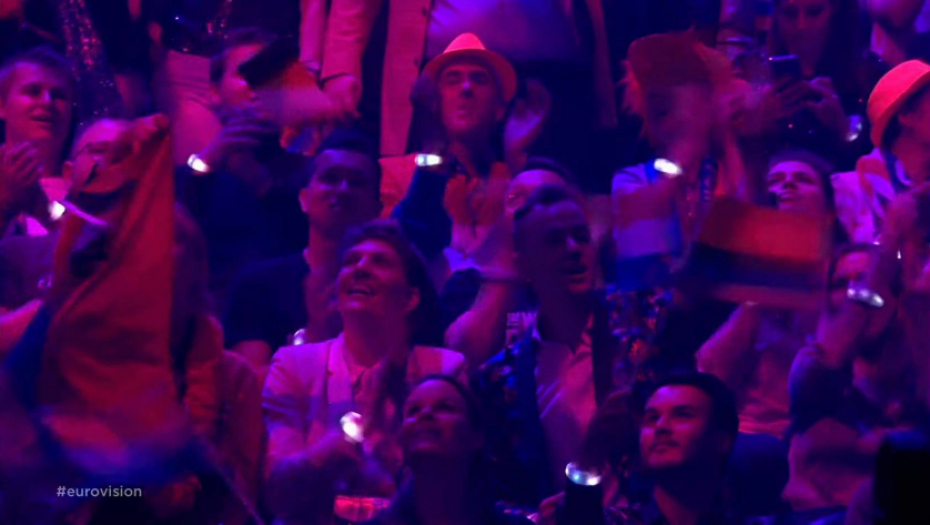 Počela je Evrovizija, ali pravila niko ne poštuje, voditeljka je veoma uplašena zbog jedne stvari