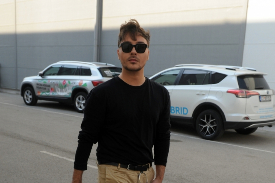 PLANIRA DA SE ZAMONAŠI Milan Stanković se okrenuo religiji!