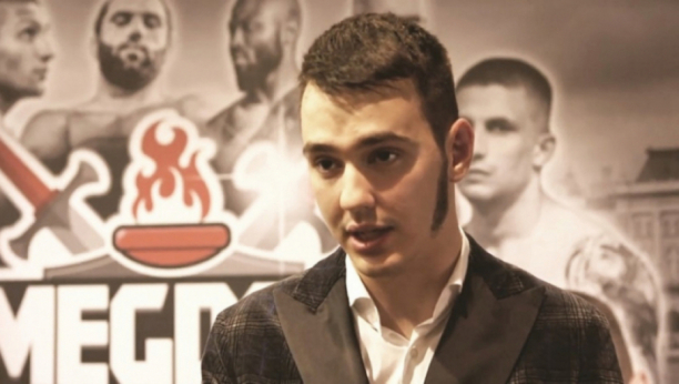 DETALJI SA VENČANJA SINA ĐORĐA BALAŠEVIĆA Aleksa se zakleo na večnu ljubav Nikolini u hadžijskoj odori koja je blagosiljana na svetoj zemlji (FOTO)