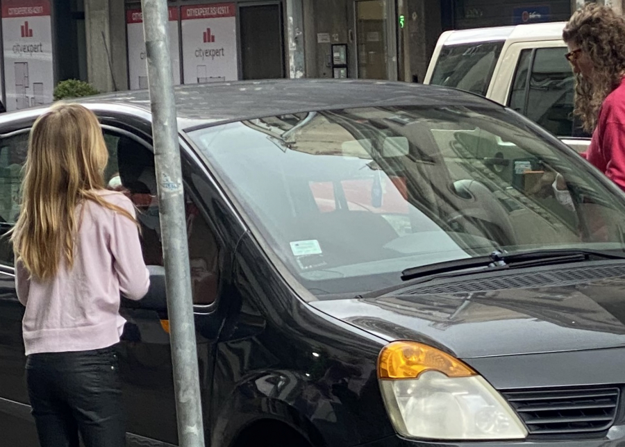 EKSKLUZIVNI PAPARAZZO! Otkrivamo šta radi Janjuševa žena, dok je on u ljubavi sa Majom (FOTO)