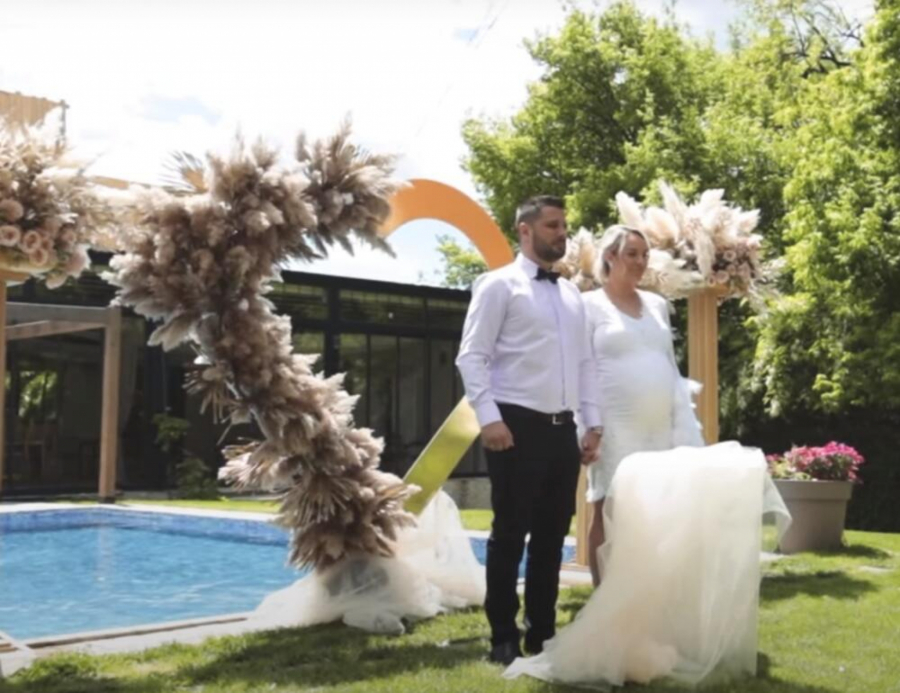 ŠOK, NI ANABELE NI GAGIJA! Niko od Lunine porodice nije prisustvovao venčanju?! Otkriveno da li je uzela Markovo prezime!